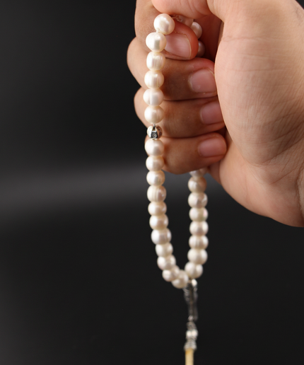 مسبحة من اللؤلؤ الطبيعي مع شرابة عربية